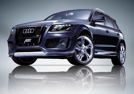 Партия кроссоверов Audi Q5 будет отозвано из-за дефекта с люком
